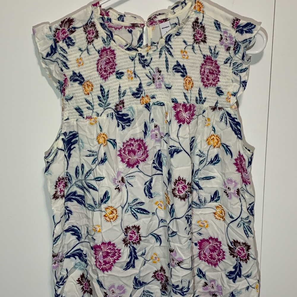 Old Navy sleeveless blouse